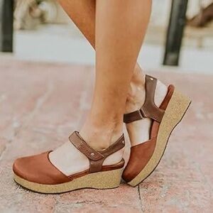 OTBT Women Sandals Elizabeth Wedge Low Heel Roman Wedge Size 8